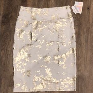 NWT - Lularoe Holiday Elegance Cassie Medium